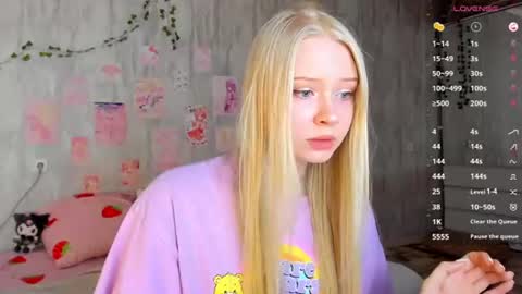 Snapshot of pocet_barbie chatting on 07.23.26 Mary online show from 07.23.26