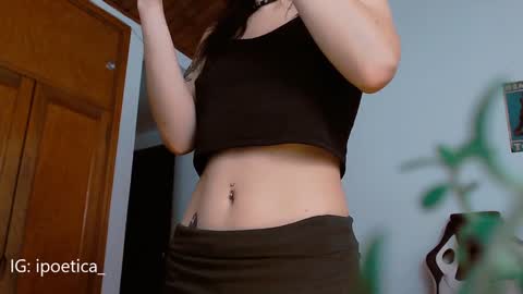 Snapshot of poeeticaa_ chatting on 01.15.25 IG ipoetica online show from 01.15.25