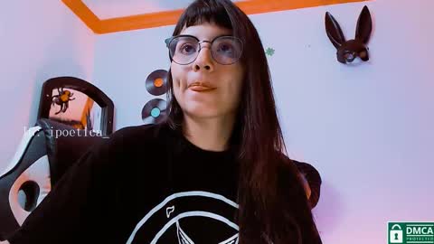 Snapshot of poeeticaa_ chatting on 11.25.25 IG ipoetica online show from 11.25.25