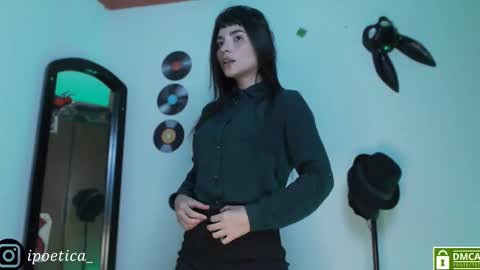 Snapshot of poeeticaa_ chatting on 03.03.26 IG ipoetica online show from 03.03.26