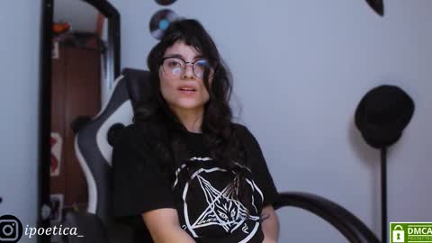 Snapshot of poeeticaa_ chatting on 03.06.26 IG ipoetica online show from 03.06.26