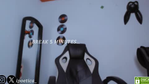 Snapshot of poeeticaa_ chatting on 04.07.26 IG ipoetica online show from 04.07.26