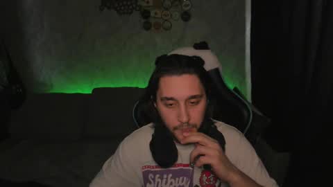 Snapshot of pohyi_ chatting on 03.08.26 pohyi_ online show from 03.08.26