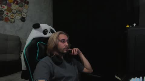 Snapshot of pohyi_ chatting on 03.28.26 pohyi_ online show from 03.28.26