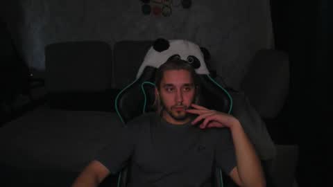 Snapshot of pohyi_ chatting on 03.31.26 pohyi_ online show from 03.31.26