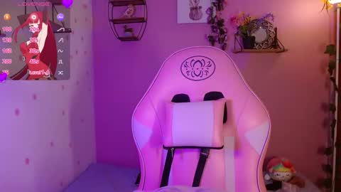 Snapshot of poison_liv chatting on 09.13.25 poison_liv online show from 09.13.25