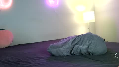 Snapshot of poisonedpeach chatting on 01.06.25 Jenna online show from 01.06.25