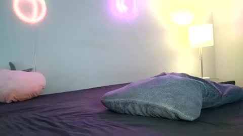 Snapshot of poisonedpeach chatting on 01.12.25 Jenna online show from 01.12.25