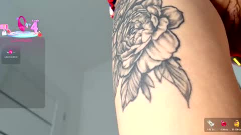 Karolina online show from 10.29.25