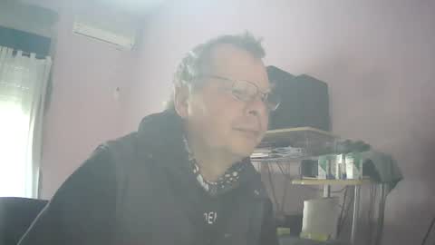 Snapshot of pol22010 chatting on 07.25.26 Polako online show from 07.25.26