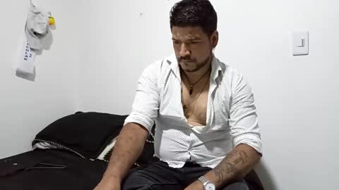 Snapshot of pol_eros chatting on 01.16.25 pol eros online show from 01.16.25