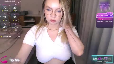 Snapshot of polinajones chatting on 02.03.26 PolinaJones online show from 02.03.26