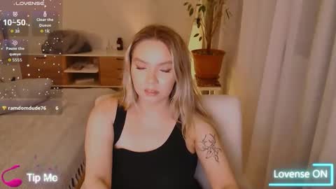 Snapshot of polinajones chatting on 02.12.26 PolinaJones online show from 02.12.26