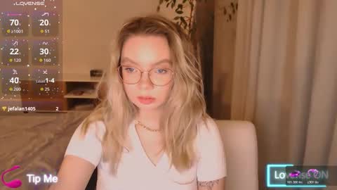 Snapshot of polinajones chatting on 02.18.26 PolinaJones online show from 02.18.26