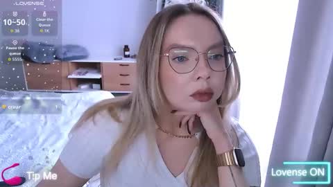 Snapshot of polinajones chatting on 03.10.26 PolinaJones online show from 03.10.26