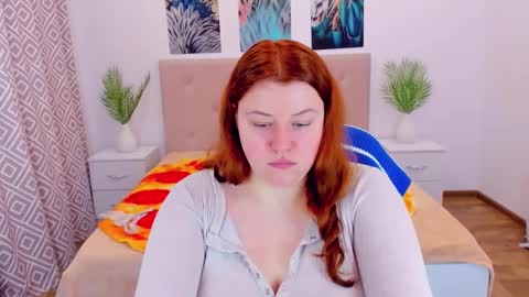 Snapshot of polinasallivan chatting on 12.18.24 Polina online show from 12.18.24