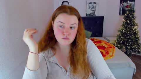 Snapshot of polinasallivan chatting on 12.29.24 Polina online show from 12.29.24