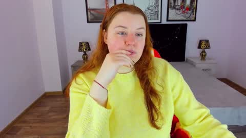 Snapshot of polinasallivan chatting on 12.30.24 Polina online show from 12.30.24