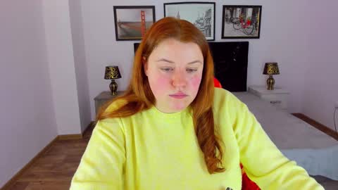 Snapshot of polinasallivan chatting on 12.30.24 Polina online show from 12.30.24