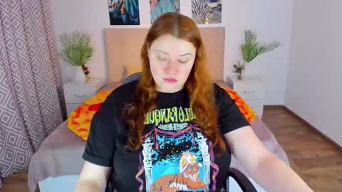 Snapshot of polinasallivan chatting on 01.13.25 Polina online show from 01.13.25