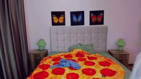 Snapshot of polinasallivan chatting on 01.17.25 Polina online show from 01.17.25