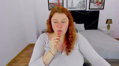 Snapshot of polinasallivan chatting on 01.20.25 Polina online show from 01.20.25