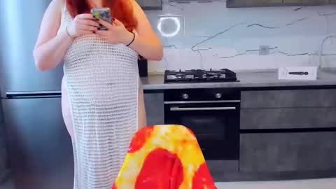 Snapshot of polinasallivan chatting on 02.05.25 Polina online show from 02.05.25