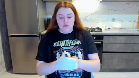 Snapshot of polinasallivan chatting on 02.20.25 Polina online show from 02.20.25