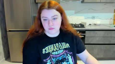 Snapshot of polinasallivan chatting on 02.20.25 Polina online show from 02.20.25