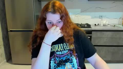 Snapshot of polinasallivan chatting on 02.21.25 Polina online show from 02.21.25