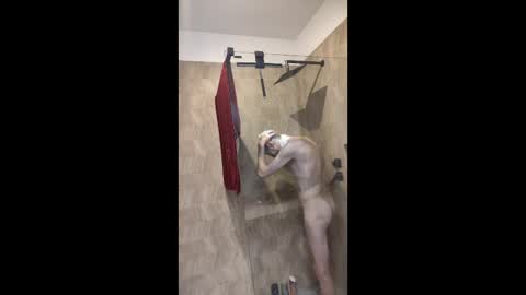 Snapshot of polish2000 chatting on 12.14.25 Polish Boy online show from 12.14.25