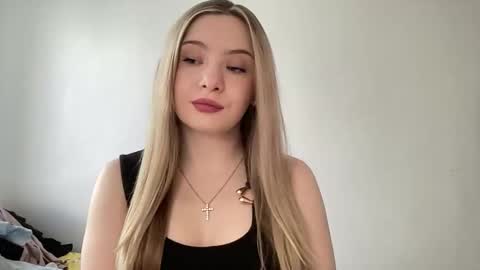 polishangel222 online show from 04.26.26
