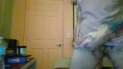 Snapshot of polishrifle3 chatting on 01.12.25 jaws online show from 01.12.25