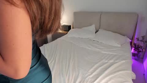 Polly online show from 10.18.25