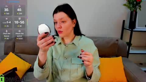 Snapshot of polly__mayer chatting on 10.09.25 Polly online show from 10.09.25