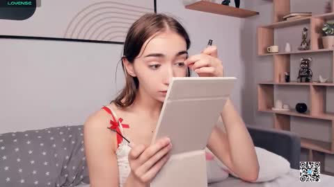 Polly online show from 09.20.25