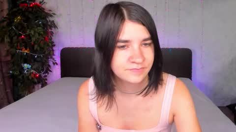 Snapshot of polly_love_ chatting on 09.13.25 Polly online show from 09.13.25