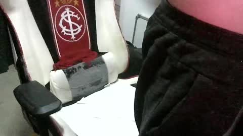 Snapshot of polobeh chatting on 02.13.25 polobeh online show from 02.13.25