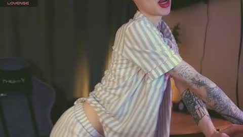 Snapshot of polusladkoye chatting on 02.19.25 Megan.online  online show from 02.19.25