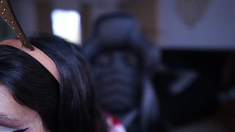  - Help me Reach 100 thumbs up  online show from 12.23.24