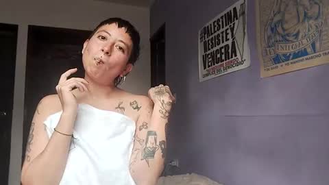 Snapshot of poly_mer chatting on 12.07.24 Poly online show from 12.07.24