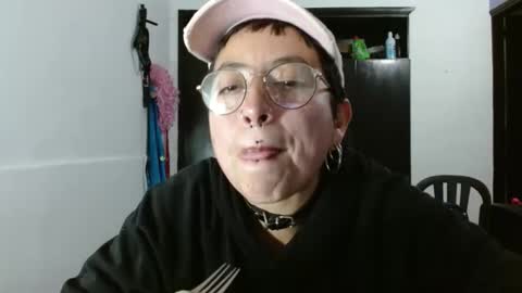 Snapshot of poly_mer chatting on 01.17.25 Poly online show from 01.17.25