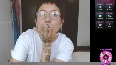 Snapshot of poly_mer chatting on 02.12.25 Poly online show from 02.12.25