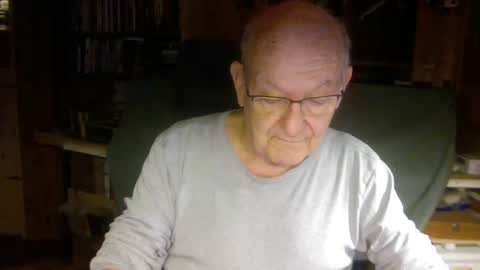 Snapshot of pomme1949 chatting on 12.27.24 pomme1949 online show from 12.27.24