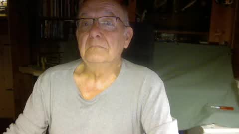 Snapshot of pomme1949 chatting on 12.28.24 pomme1949 online show from 12.28.24