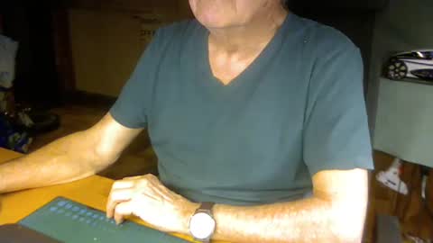 Snapshot of pomme1949 chatting on 01.28.25 pomme1949 online show from 01.28.25