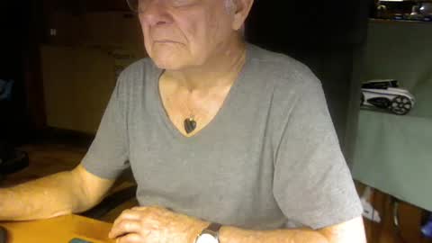 Snapshot of pomme1949 chatting on 02.03.25 pomme1949 online show from 02.03.25