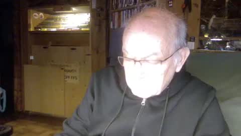 Snapshot of pomme1949 chatting on 02.17.25 pomme1949 online show from 02.17.25