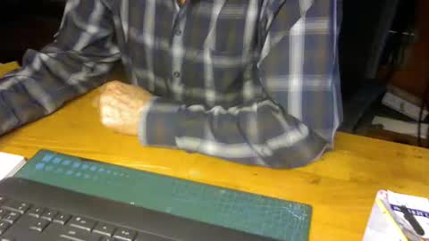 Snapshot of pomme1949 chatting on 10.01.25 pomme1949 online show from 10.01.25