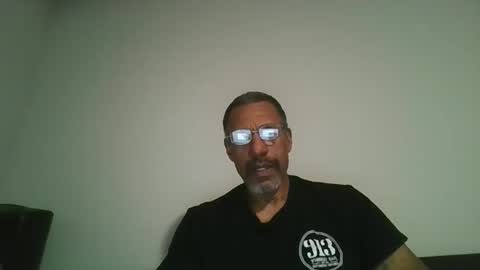 poolguy2496 online show from 12.01.25